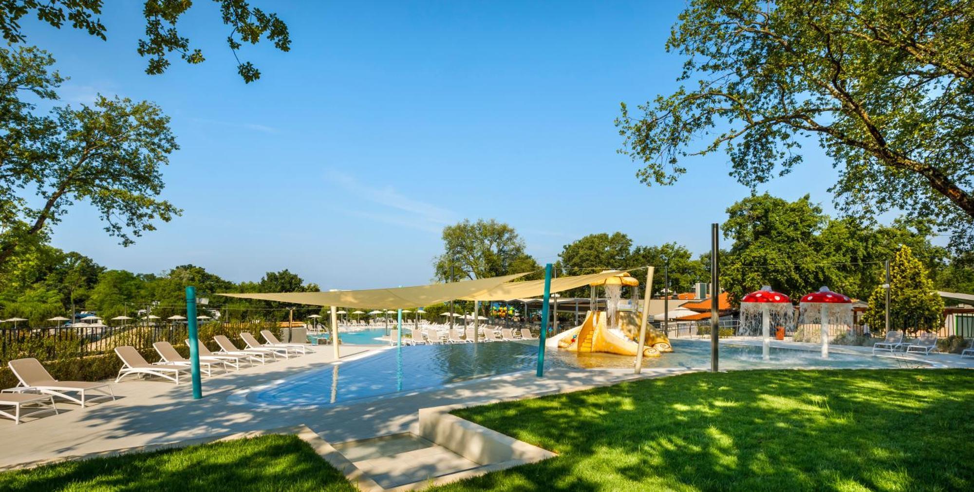 Aminess Planet Camping Maravea Resort - Pitches Novigrad  Exterior photo
